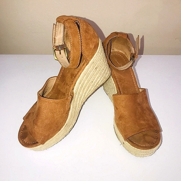 Universal Thread ESPADRILLE Wedge Sandal Shoes 6.5 - Picture 1 of 8